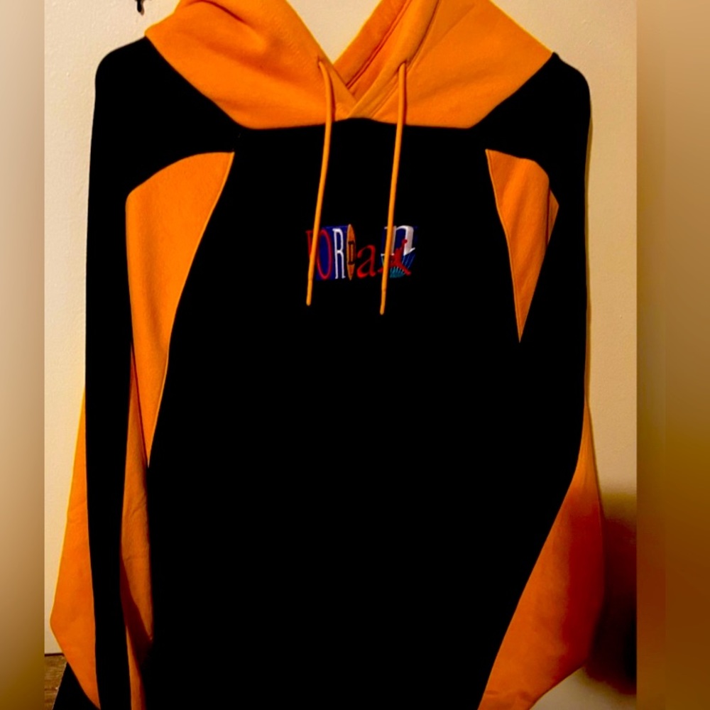 Retro Air Jordan Hoodie “The GOAT”Feeling lucky 🍀 to own an amazing GOAT hoodie